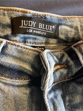Judy Blue Medium-Light Blue Stretch Denim Jeans with Contrast Stitching